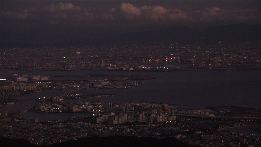 六甲ガーデンテラスからの大阪湾の夜景