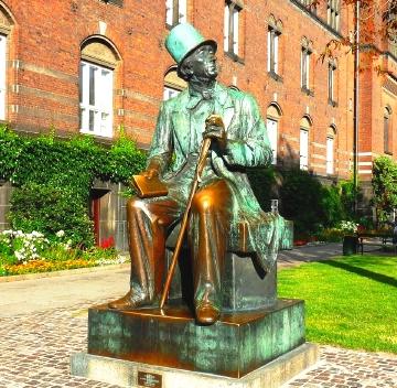 アンデルセンの像