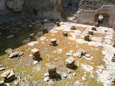 ポンペイのローマ浴場 4 浴場床下