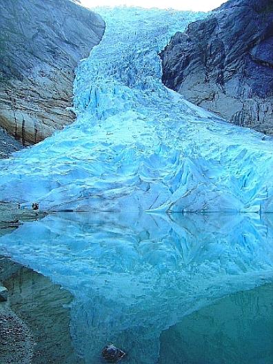 ブリクスダー氷河 2