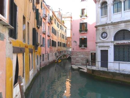 ベネチアの裏路地1