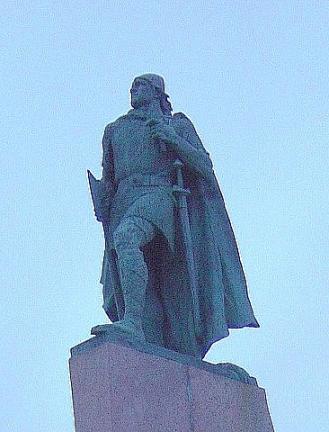 レイブル・エイリックソンの銅像