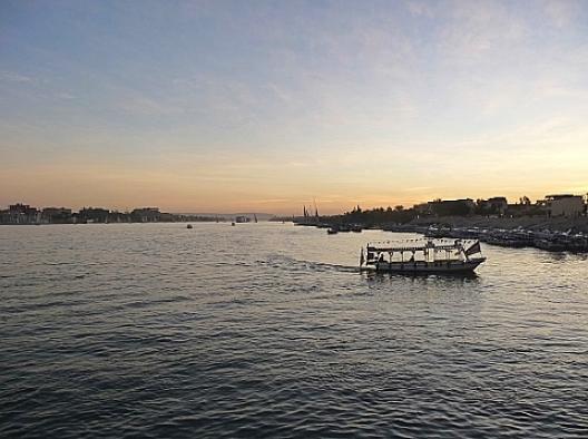 ルクソール、ナイル 4