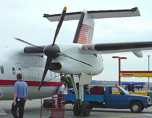  de Havilland Canada DHC-8  (2)