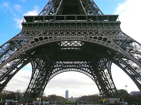 パリのエッフェル塔 5