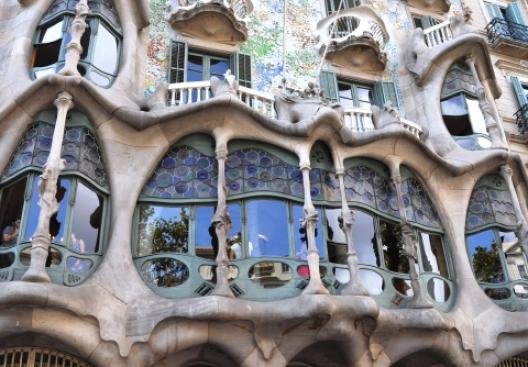 カサ・バトリョ 8