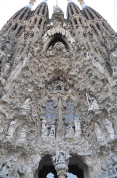 降誕のファサード　1