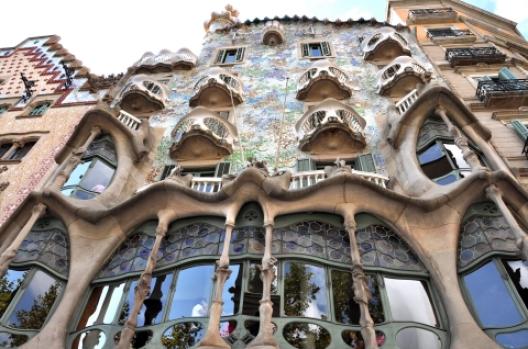 カサ・バトリョ 9