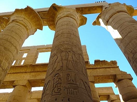 ナイル川東岸の神殿 7