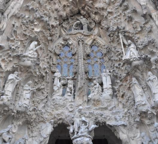 降誕のファサード 2