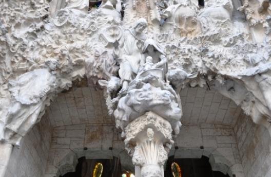 降誕のファサード 4