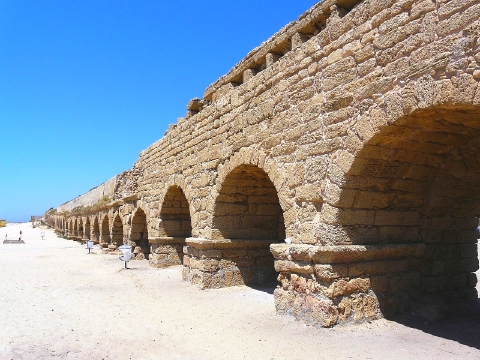 カイザリアのローマ水道　3