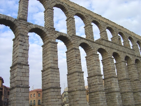 セゴビアのローマ水道 4