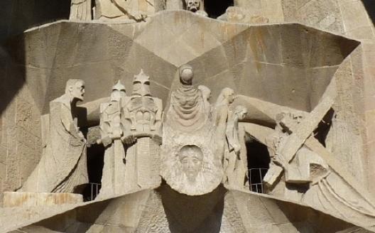 受難のファサード 4