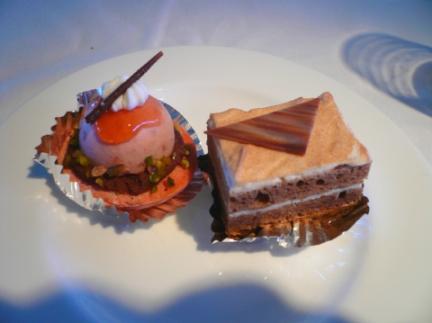 ファーストクラス機内食　8