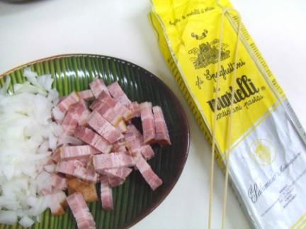 イルマイヨ版のマルテッリのパスタとクロヤナギのベーコン