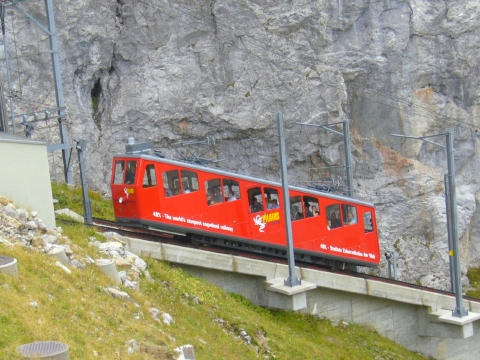 ピラトゥス鉄道の登山電車  8