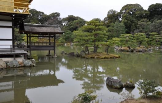 鹿苑寺の金閣 6