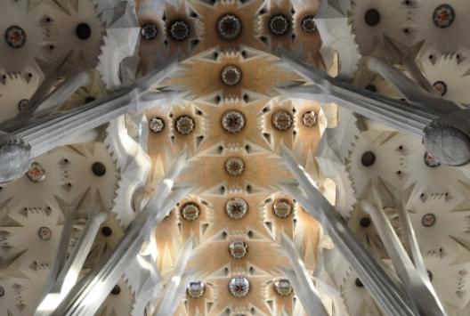 サグラダ・フアミリア 79