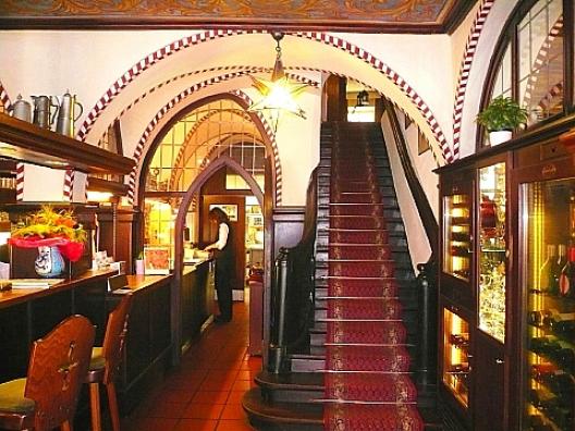 ドイチェスハウス 7