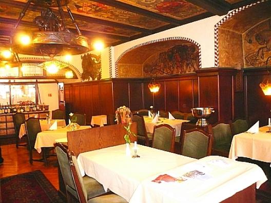 ドイチェスハウス 8