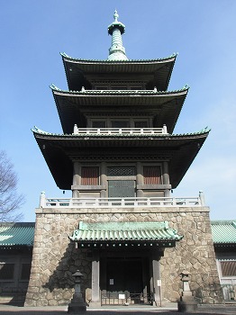 横綱町公園　慰霊塔