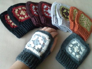 かぎ針ハンドウォーマー