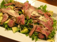 牛たたきのサラダ