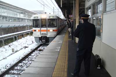 米原-大垣の列車