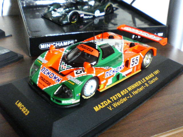 ７８７B