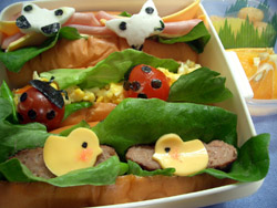 弁当　３．２２　「春のかくれんぼ」