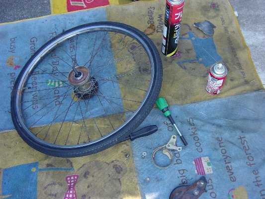 後輪ブレーキの分解