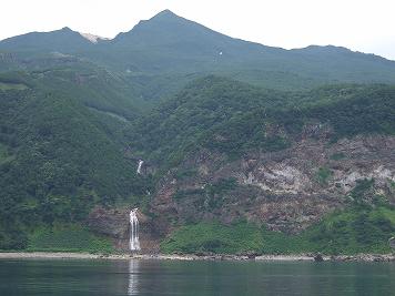 カムイワッカの滝