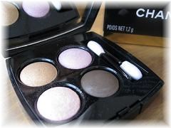シャネル　アイシャドウ.JPG