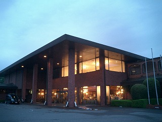 夕暮れのクラブハウス