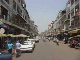 プノンペンの町並み