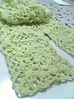 かぎ針あみ 花モチーフのミニストール 1