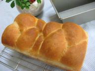 三つ編み食パン.JPG