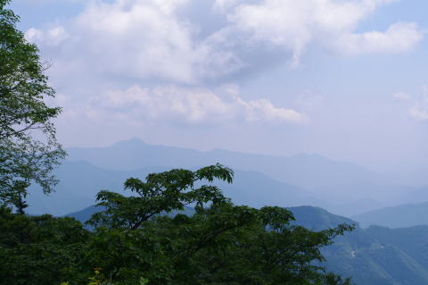 三頭山展望台