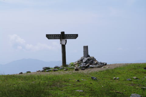 鷹ノ巣山山頂