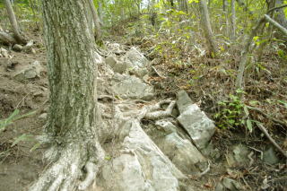 米沢山手前鎖場