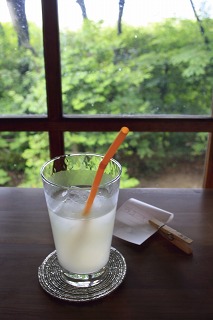 茂庵で柚子ジュースを