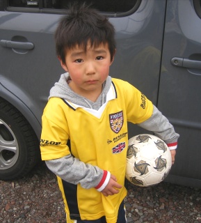 まだサッカーしたいんだー・泣