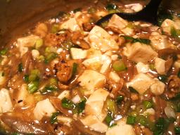 鶏とごぼうのマーボー豆腐風