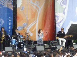 川嶋あいパフォーマンス