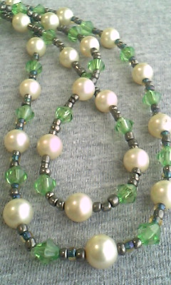 真珠＆緑ビーズネックレス２コアップ灰色