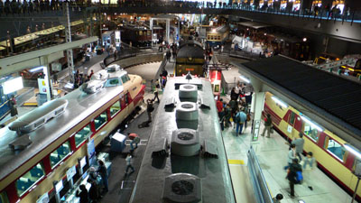 本当に昔の上野駅みたい・・・