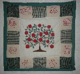 りんごのタペストリー