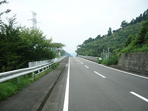 宮ヶ瀬湖　反対側の道路