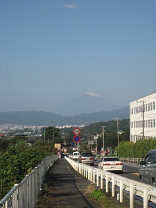 善波から望む富士山